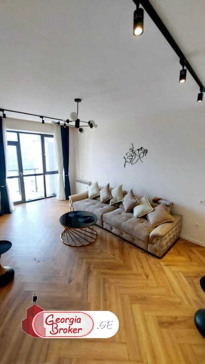 იყიდება ახალი გარემონტებული 3 ოთახიანი ბინა